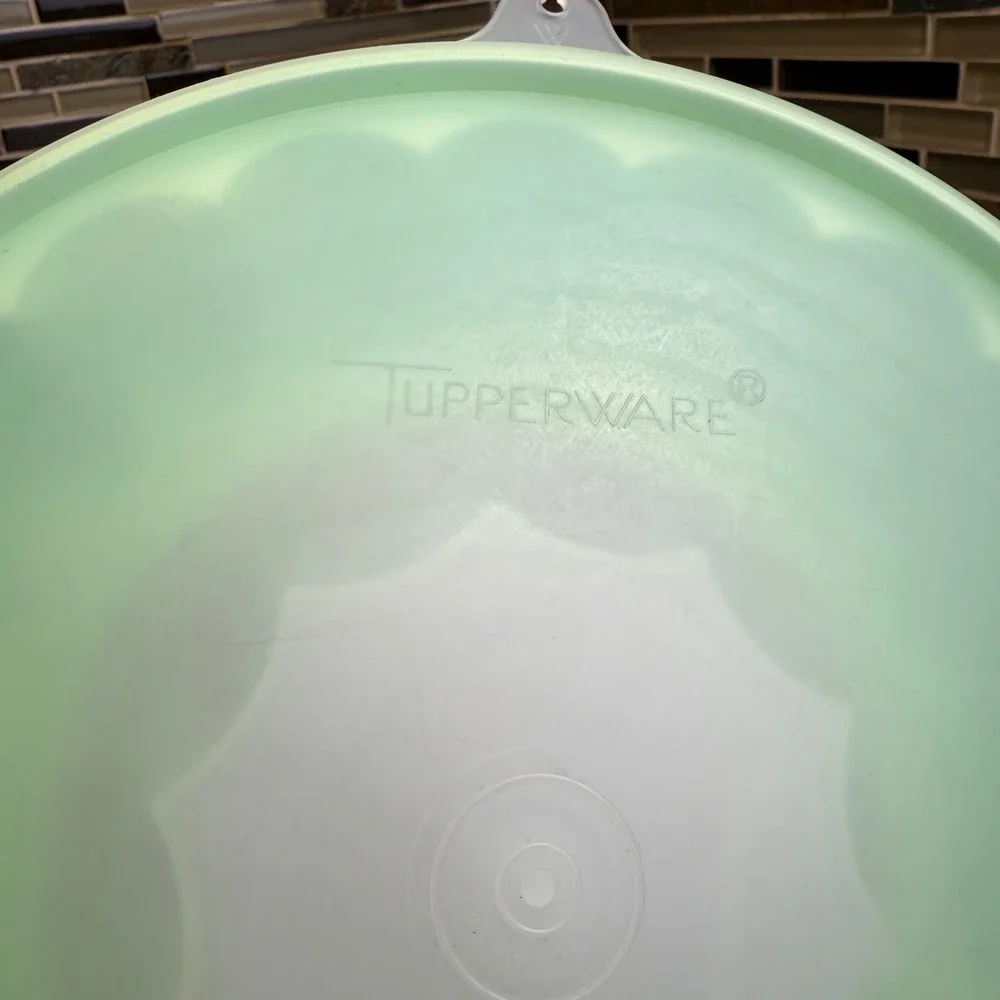 Tupperware vintage jello